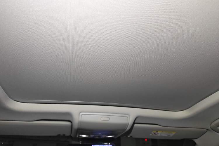 Used Volkswagen Tiguan L 2021 330TSI Automatic Two-Wheel Drive R-Line Enhanced Edition Headliner