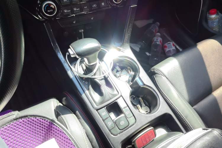 Used Kia KX5 2017 1.6T Automatic Two-Wheel Drive 15th Anniversary Special Edition DLX