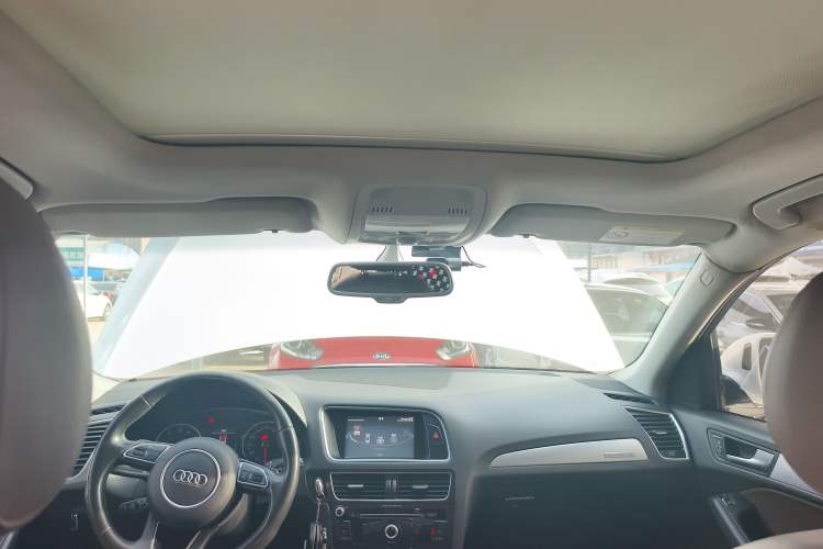 Used Audi Q5 2017 40 TFSI Technology Edition Headliner