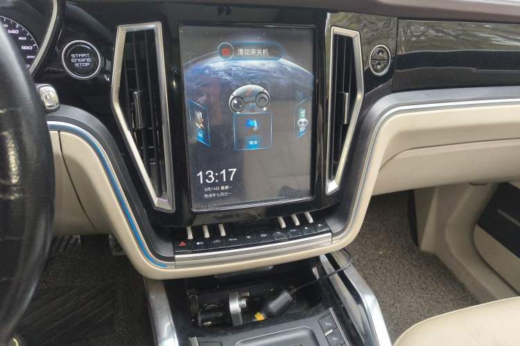 Used Zotye T700 2017 1.8T Dual-Clutch Luxury Model
