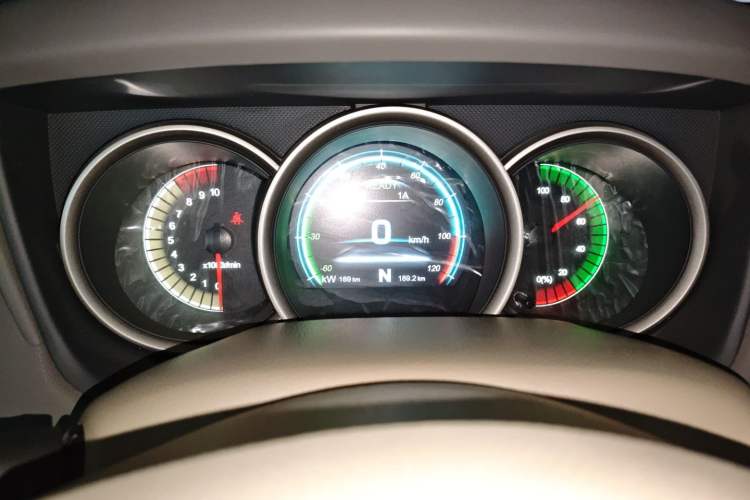 Used Dongfeng Junfeng E11K 2021 60.43 kWh Battery-Swap Version Instrument Cluster