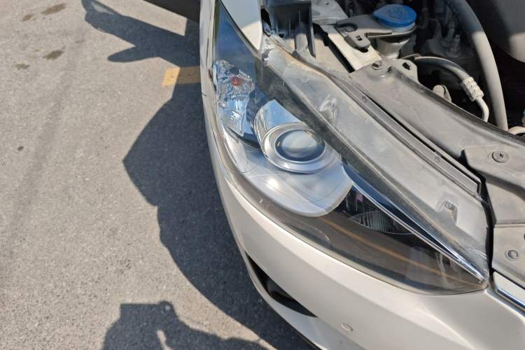 Used Mazda CX-5 2014 2.0L Automatic Two-Wheel Drive Urban Version Right Front Headlight