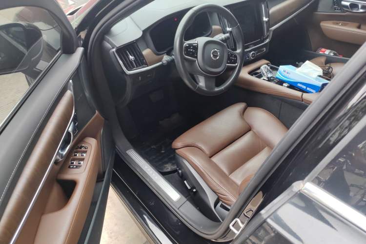 Used Volvo S90 2022 B5 Zhiyuan Luxury Edition