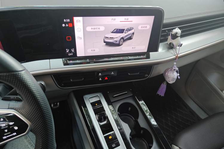 Used Volkswagen Tavendor 2023 380TSI All-Wheel Drive R-Line Journey Edition
