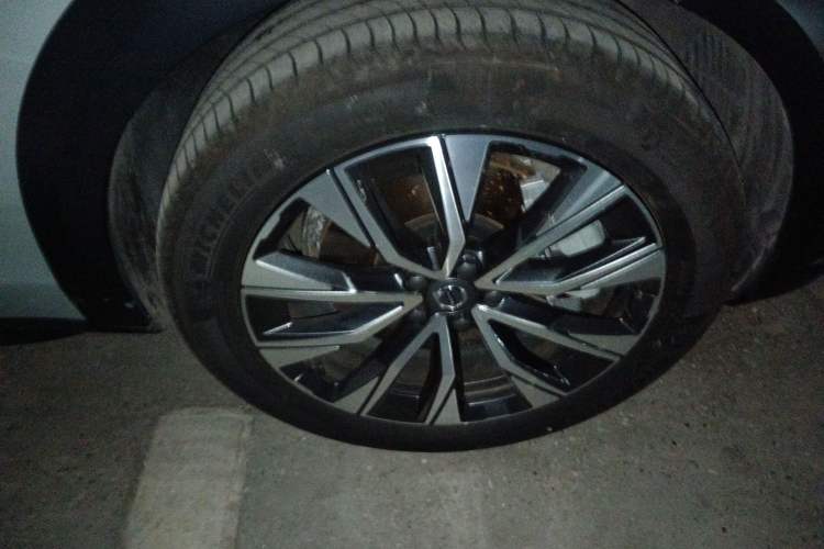 Used Volvo V90 2024 Cross Country B5 AWD Smart Range Edition
