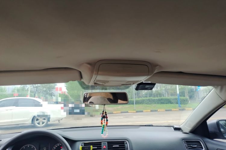 Used Volkswagen Sagitar 2012 1.6L Manual Fashion Edition Headliner