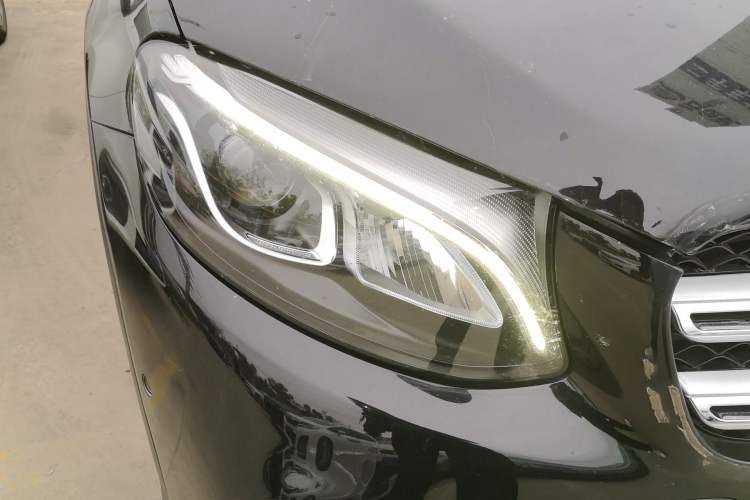 Used Mercedes-Benz GLC 2019 GLC 260 L 4MATIC Dynamic Model Right Front Headlight