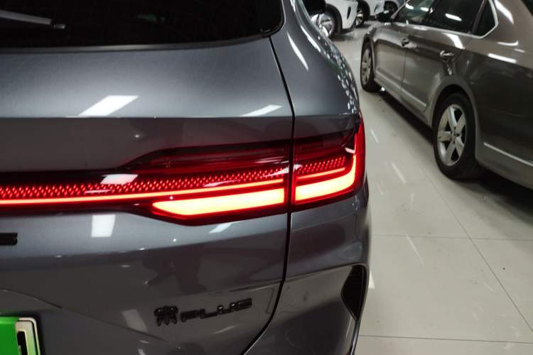 Used BYD Song PLUS New Energy 2023 Champion Edition EV 520KM Prestige Model
