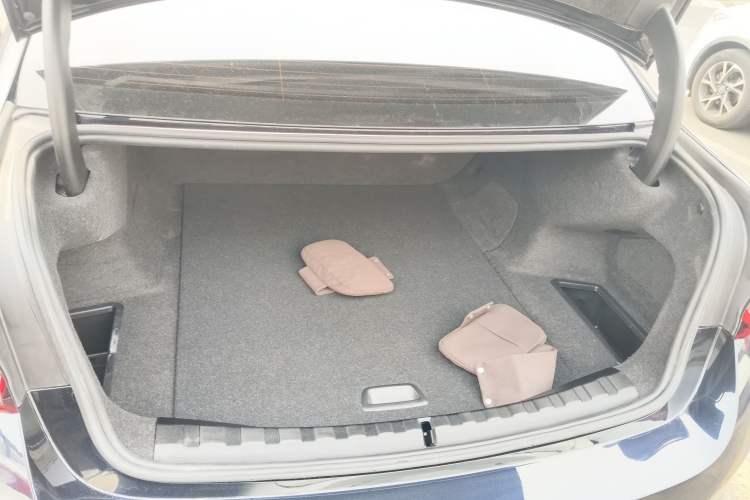 Used BMW i3 2022 eDrive 35 L
