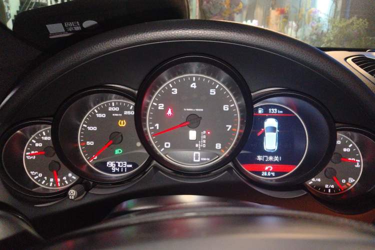 Used Porsche Cayenne 2014 Cayenne Platinum Edition 3.0T Instrument Cluster