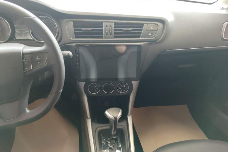 Used Citroen C3-XR 2018 230THP Automatic Pioneer Edition Audio And AC Panel