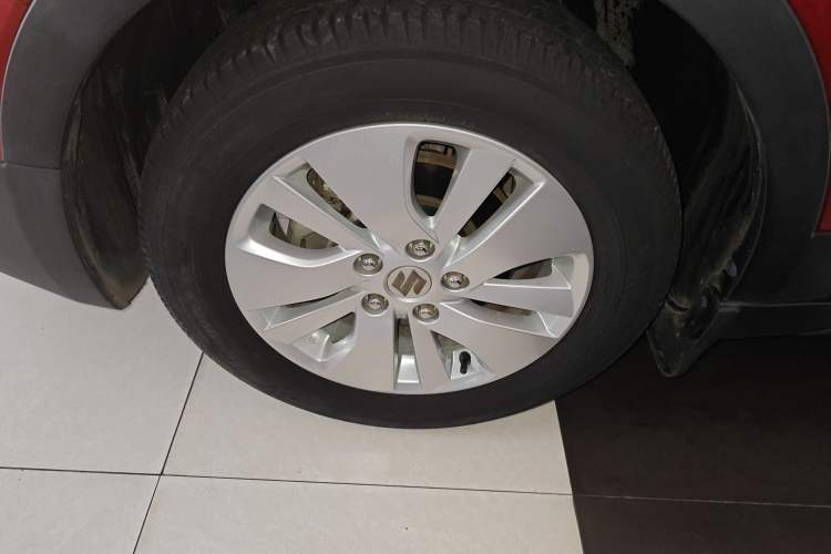 Used Suzuki S-Cross 2014 1.6L CVT Two-Wheel Drive Entry Model
