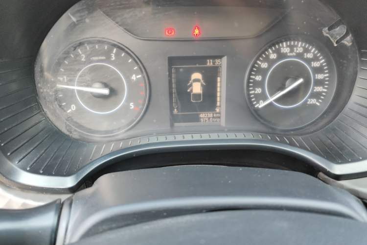 Used JMC Baodian 2022 2.5T Diesel 2WD Comfort Edition with Flat Bed and Extended Wheelbase – JX4D25A6L