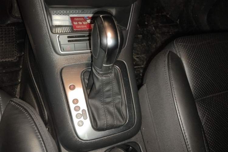 Used Volkswagen Tiguan 2013 1.8TSI Automatic Two-Wheel Drive Luxury Model Gear Lever