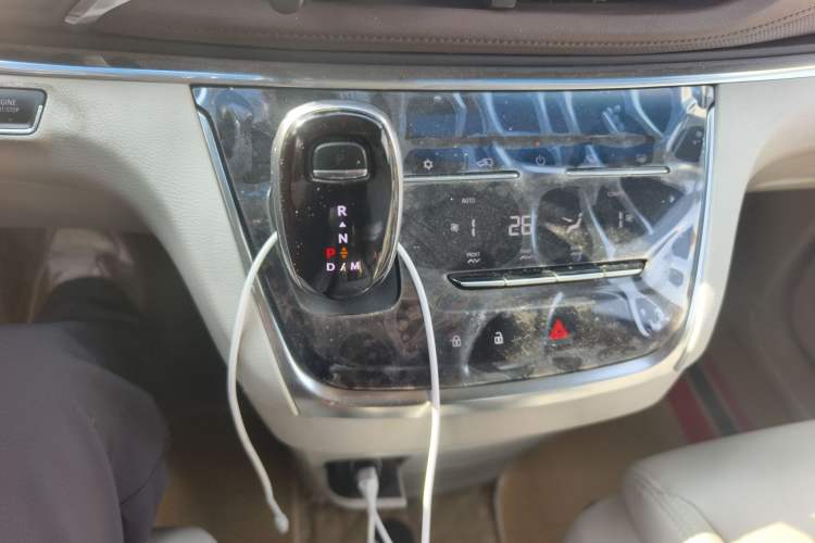 Used Buick GL8 2023 Land Executive Class Comfort Model
