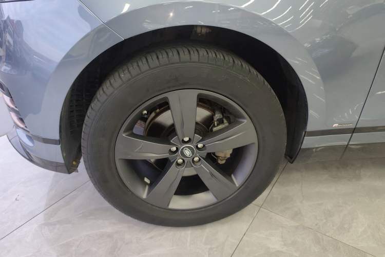 Used Land Rover Range Rover Velar 2019 250 PS R-DYNAMIC S