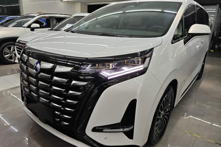 Used Denza D9 2022 DM-i 970 Four-Wheel Drive Prestige Model