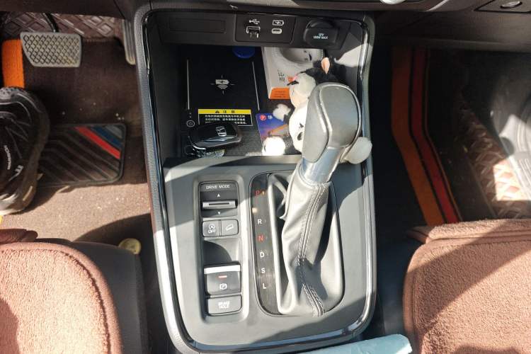 Used Honda CR-V 2023 240TURBO Two-Wheel Drive FENGSHANG Edition 5 Seats Gear Lever