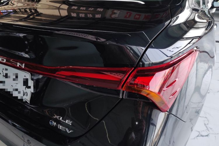 Used Toyota Avalon 2024 Dual-Motor 2.0L Premium Edition
