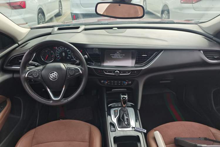 Used Buick Regal 2017 20T Prestige Model Center Console