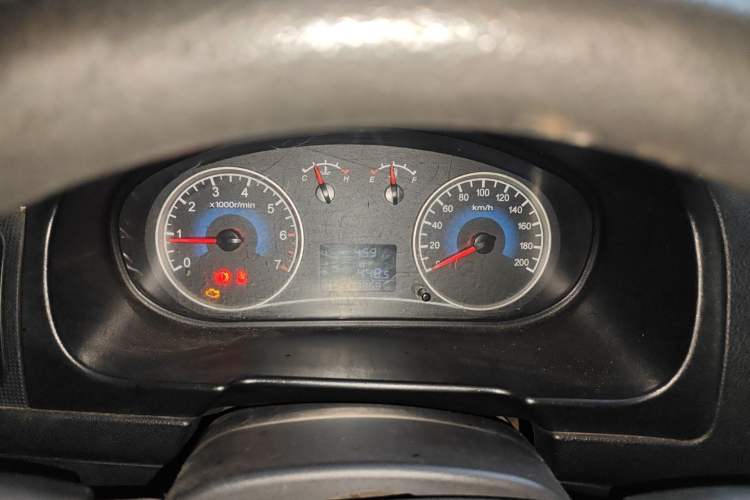 Used Dongfeng Fengon 330 2014 1.5L Manual Utility Version DK15 Instrument Cluster