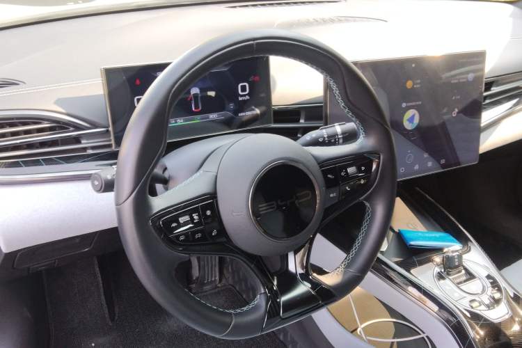 Used BYD Seal 2022 550 km Standard Range Rear-Wheel Drive Prestige Version