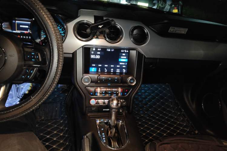 Used Ford Mustang 2017 2.3T Performance Edition Audio And AC Panel