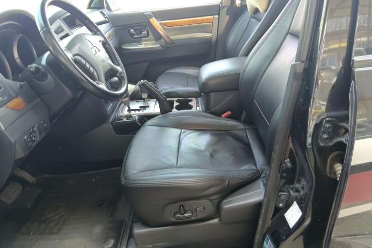 Used Mitsubishi Pajero 2019 3.0L Automatic Standard Edition