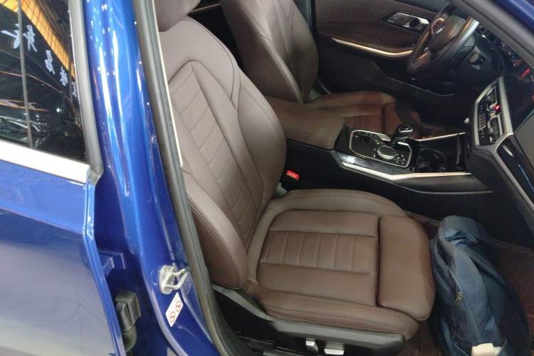 Used BMW 3 Series 2020 320Li M Sport Package Right Front Seat