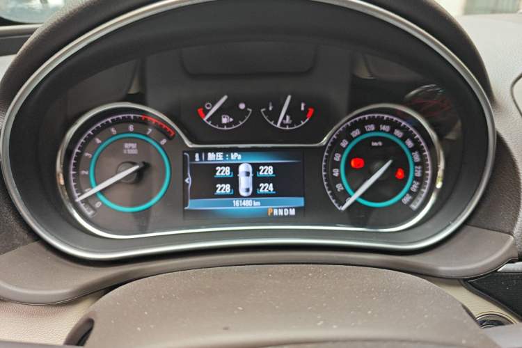 Used Buick Regal 2014 2.0L Elite Fashion Edition Instrument Cluster