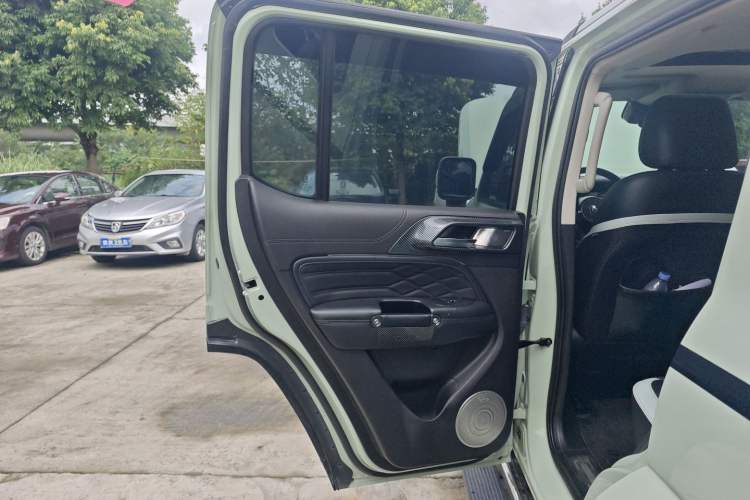 Used Tank 300 2021 City Edition 2.0T—Truly Stylish
