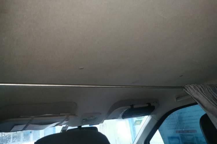 Used Wuling Hongguang PLUS 2019 1.5T Manual Standard Version 7 Seats Headliner