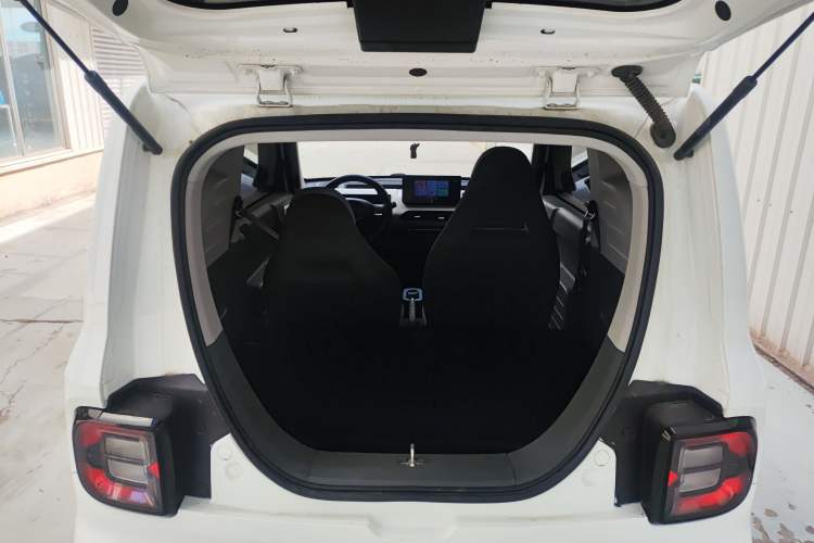 Used Geely Galaxy Panda 2024 Panda Mini 200km Endurance Bear
