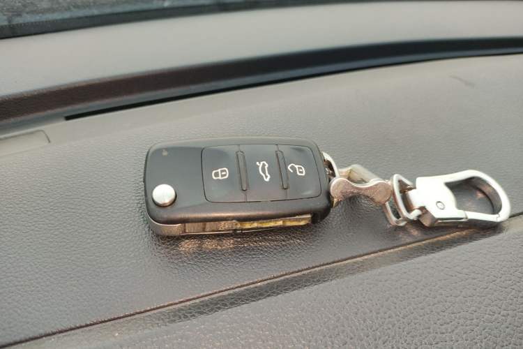 Used Volkswagen C-TREK 2017 1.6L Automatic Comfort Model Vehicle Key