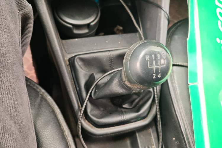 Used Volkswagen Jetta 2019 Dream Edition 1.4L Manual Fashion Version Gear Lever