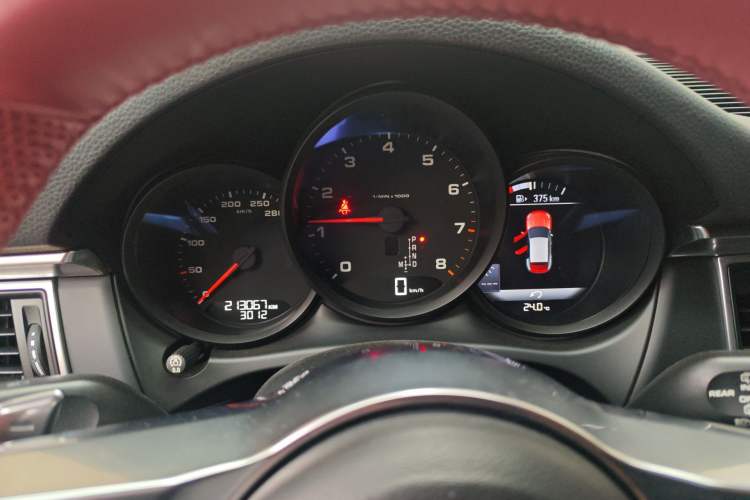 Used Porsche Macan 2016 Macan 2.0T Instrument Cluster