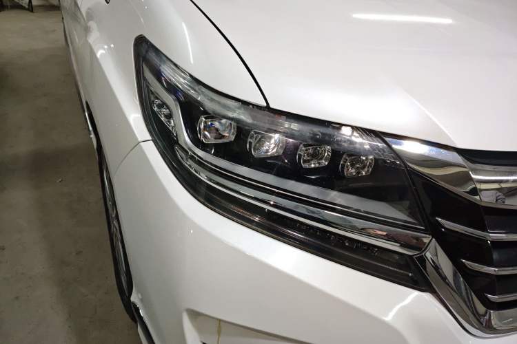 Used Honda Elysion 2016 2.4L Supreme Edition
