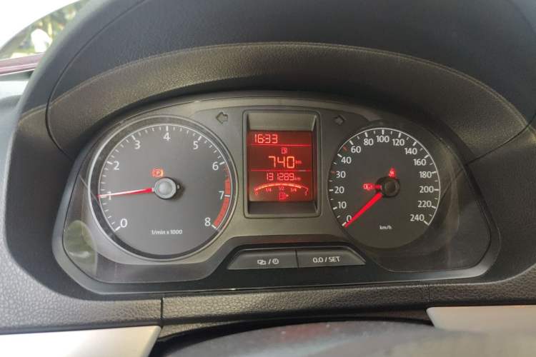 Used Volkswagen Jetta 2015 1.6L Manual Comfort Model
