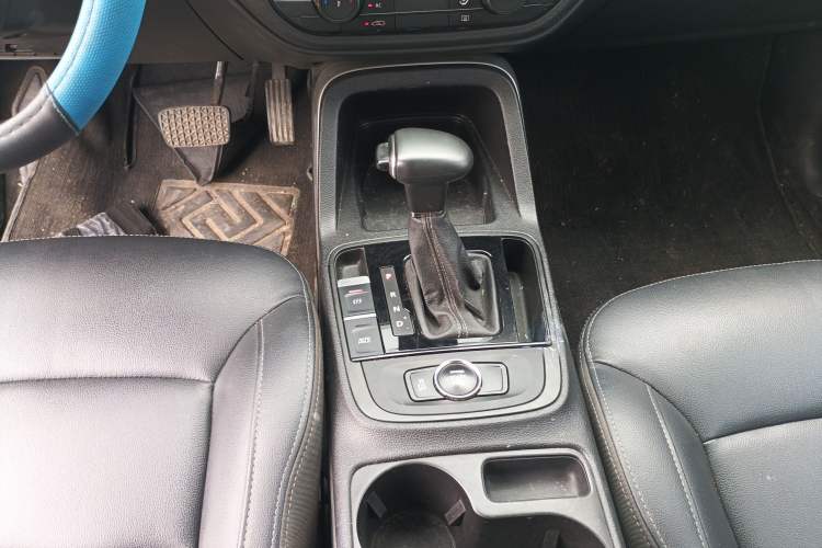 Used Qoros 5 2018 Revised Version 1.6T Automatic Leading Edition