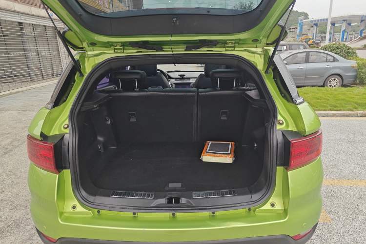 Used Land X7 2015 2.0T Panoramic Prestige Edition
