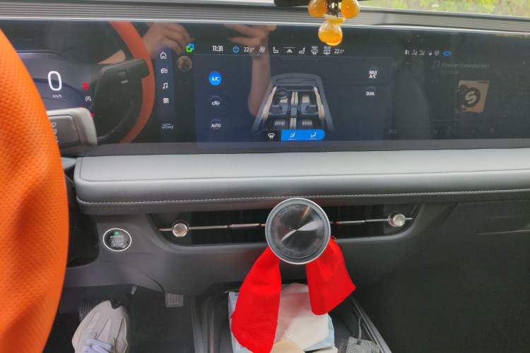 Used Ford Mondeo 2025 2.0T EcoBoost Luxury Version Audio And AC Panel