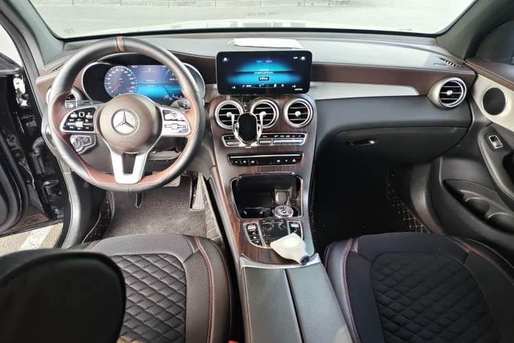 Used Mercedes-Benz GLC 2021 GLC 260 L 4MATIC Dynamic Edition