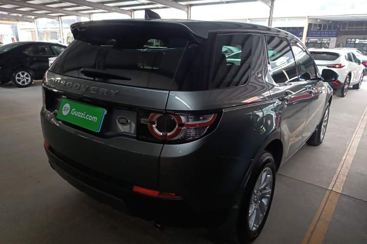 Used Land Rover Discovery Sport 2019 240 PS SE Version China VI Standard Rear Right 45 Deg