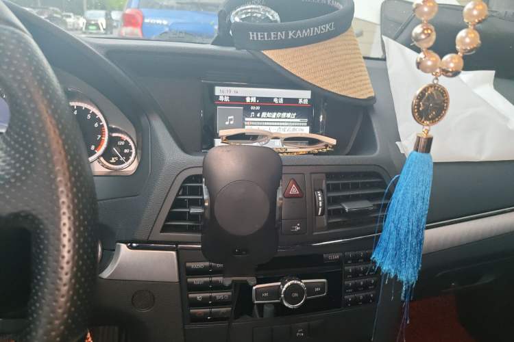 Used Mercedes-Benz E-Class 2012 E 200 CGI Coupe Audio And AC Panel