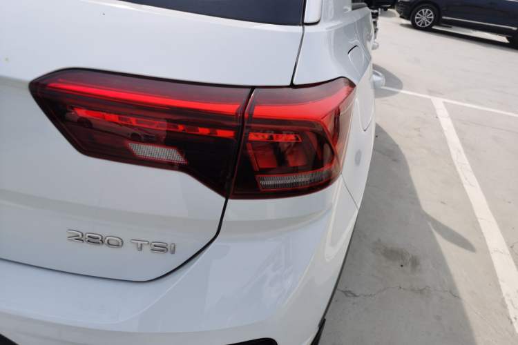 Used Volkswagen T-ROC 2022 280TSI DSG Two-Wheel Drive Elite PLUS Right Rear Taillight