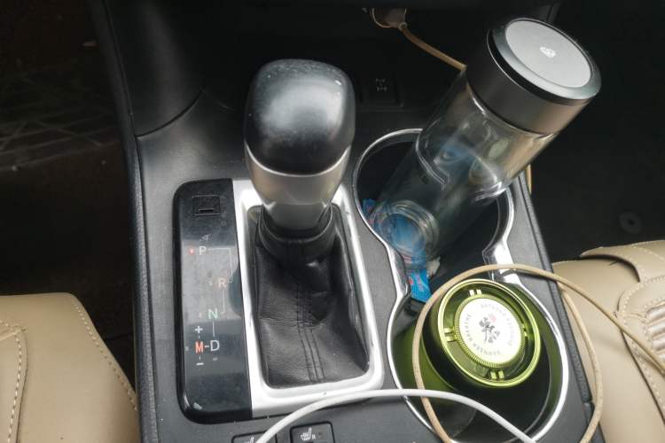 Used Toyota Highlander 2017 2.0T Four-Wheel Drive Luxury Edition 7 Seats Gear Lever