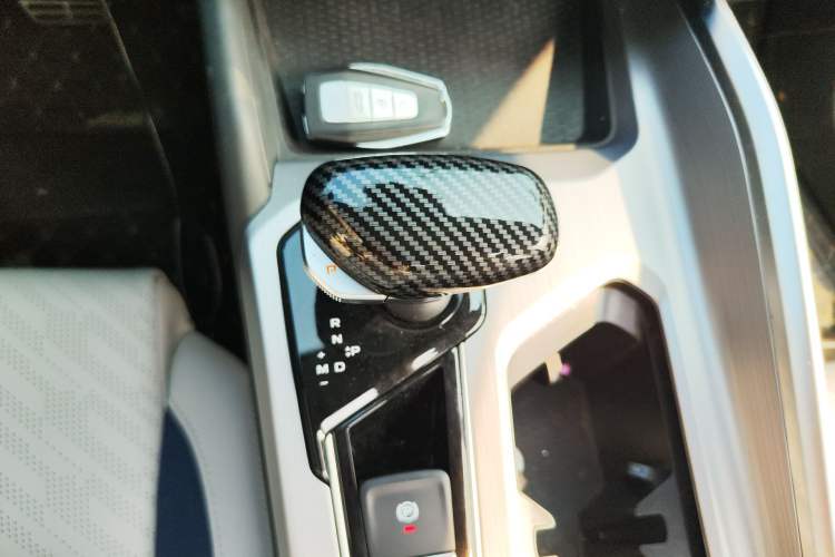 Used Geely Auto Preface 2021 Revised Version 2.0TD Luxury Edition Gear Lever