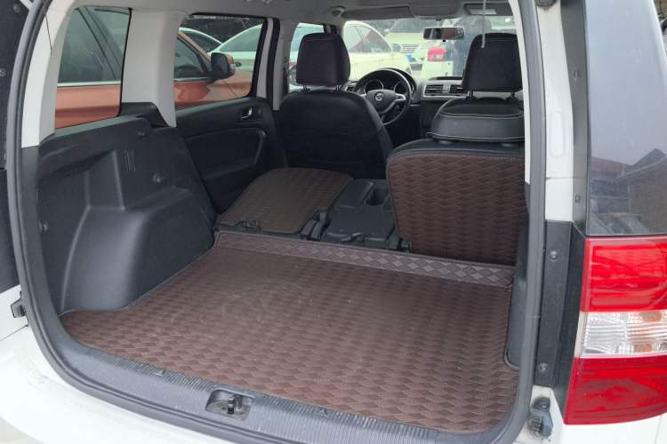 Used Skoda Yeti 2017 TSI280 DSG Car Enjoy Brothers Edition Trunk