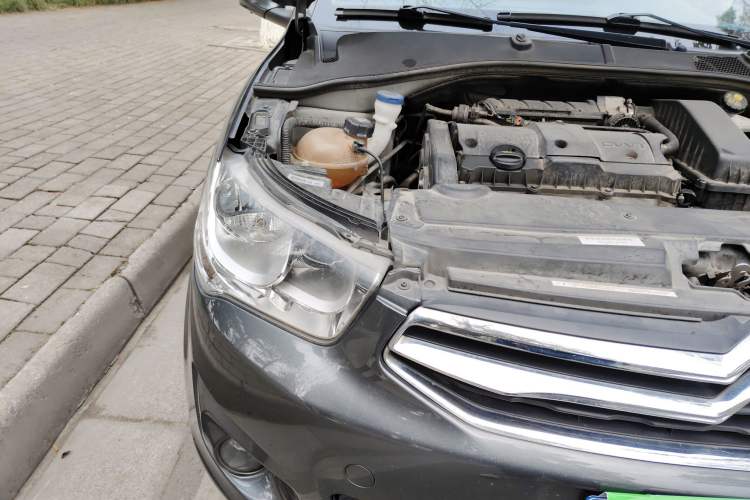 Used Citroen Elysee 2015 Zhishang Edition 1.6L Manual Fashion Model