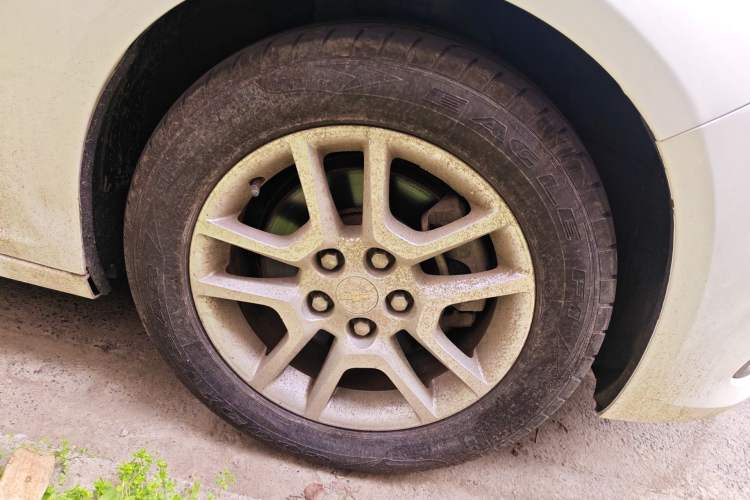 Used Chevrolet Malibu 2016 1.6T Automatic Comfort Edition Right Front Wheel Hub